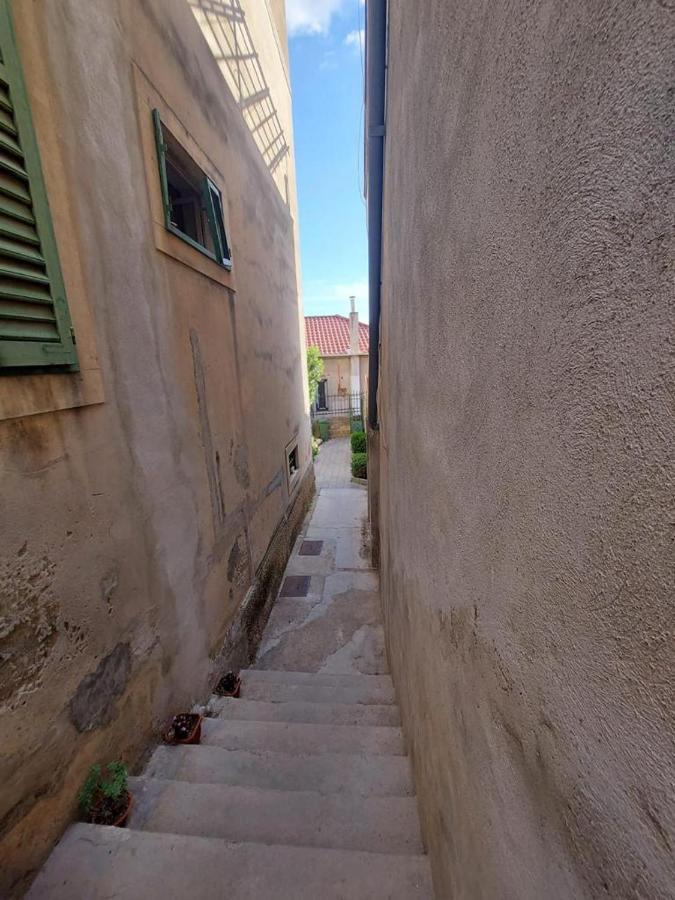 Duje & Roko Apartments Šibenik Екстериор снимка
