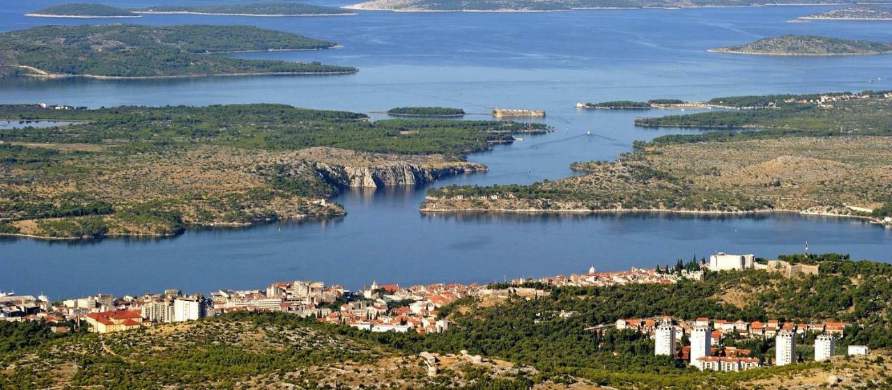 Duje & Roko Apartments Šibenik Екстериор снимка