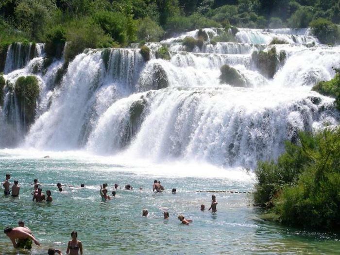 Duje & Roko Apartments Šibenik Екстериор снимка