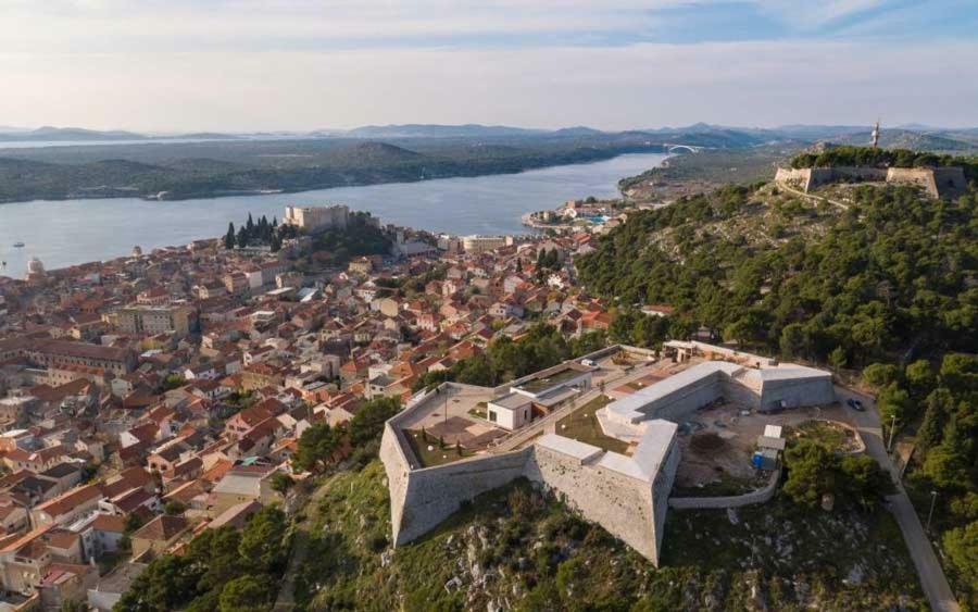 Duje & Roko Apartments Šibenik Екстериор снимка